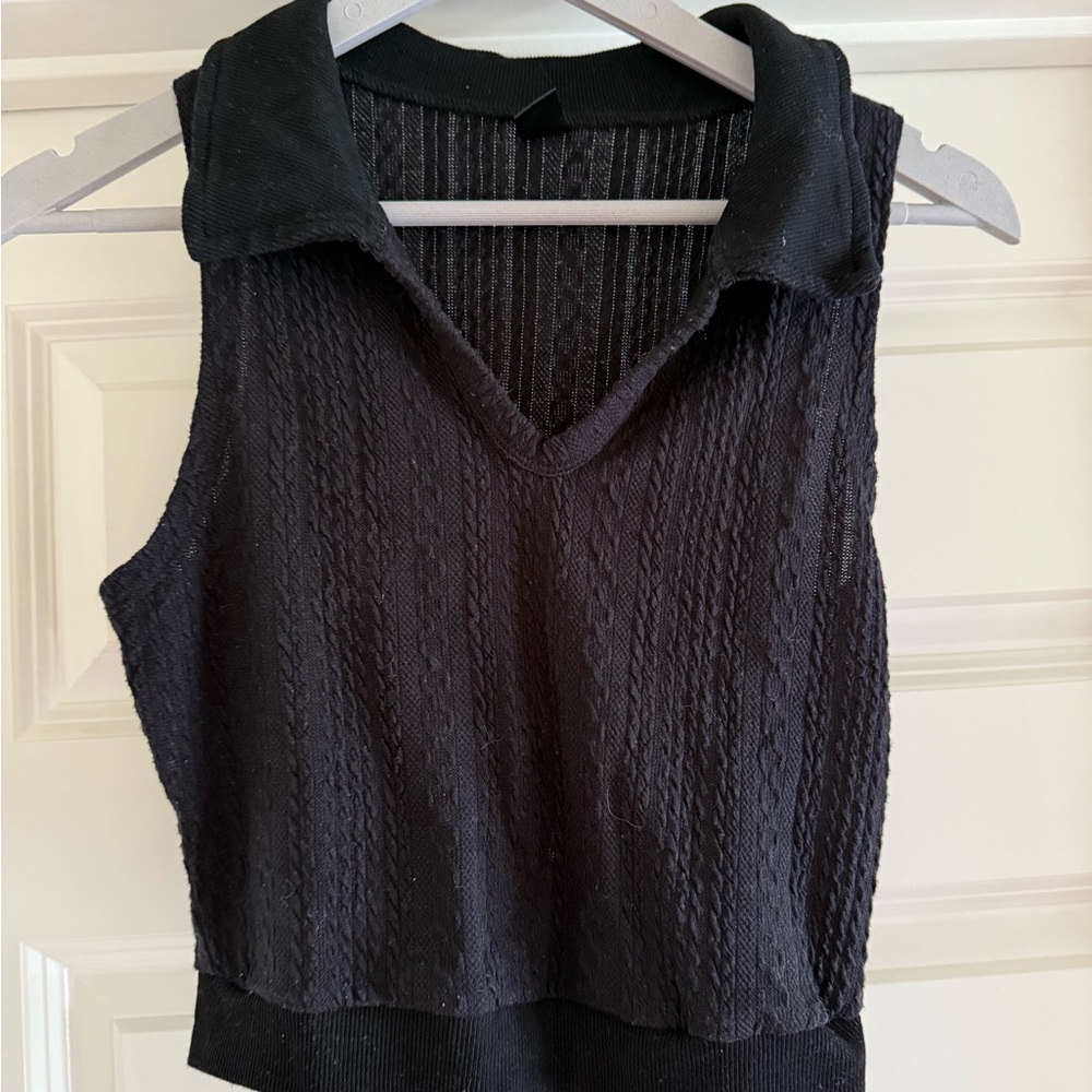 SHEIN Black Textured Collared Crop Top